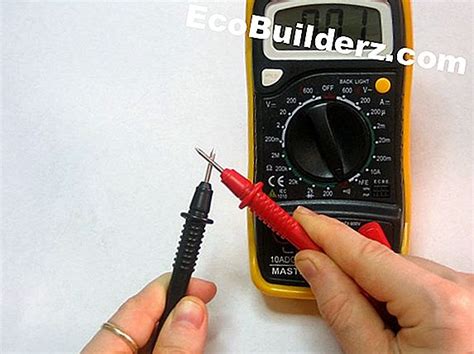 Hoe een multimeter elektrische tester te lezen